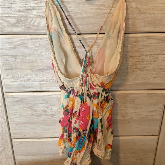 Floral Romper - Picture 2 of 3